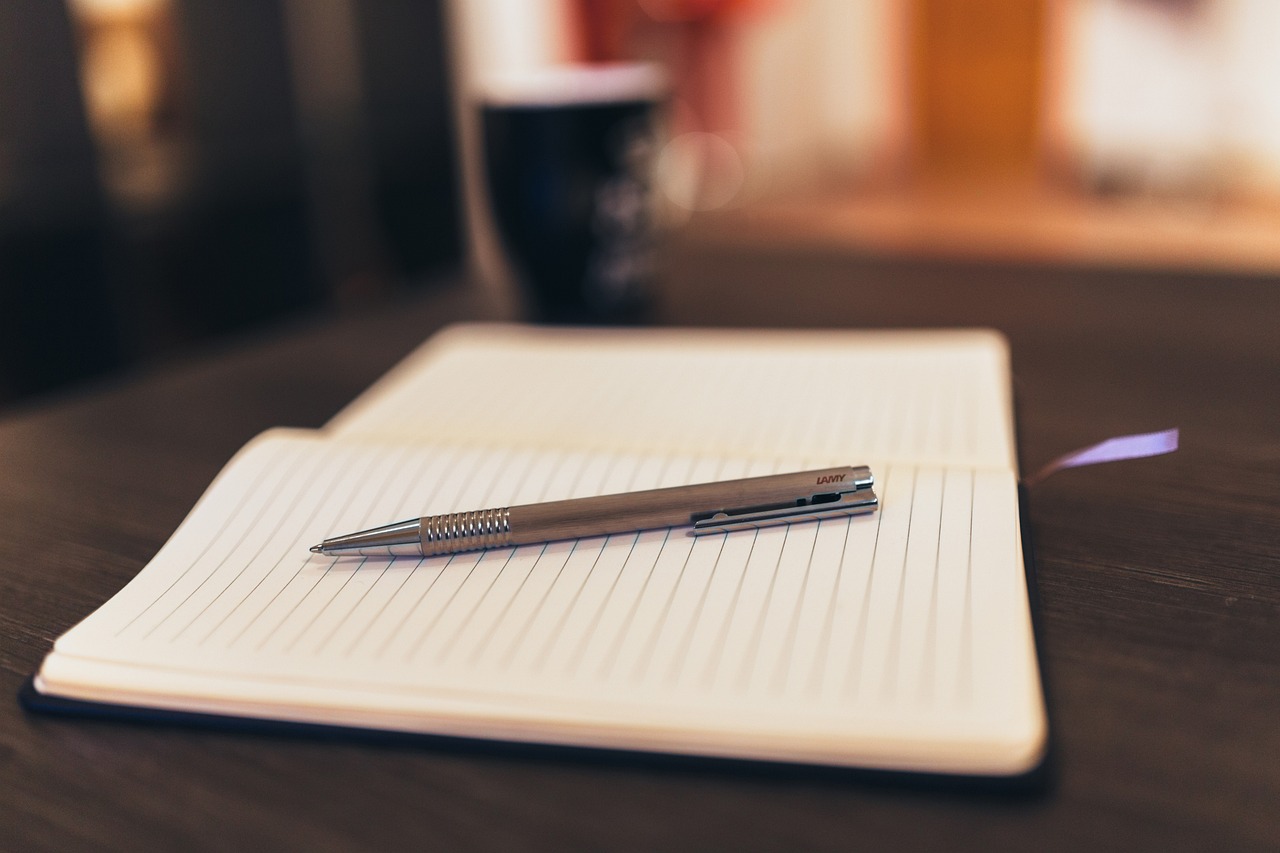 How should a beginner start journaling?